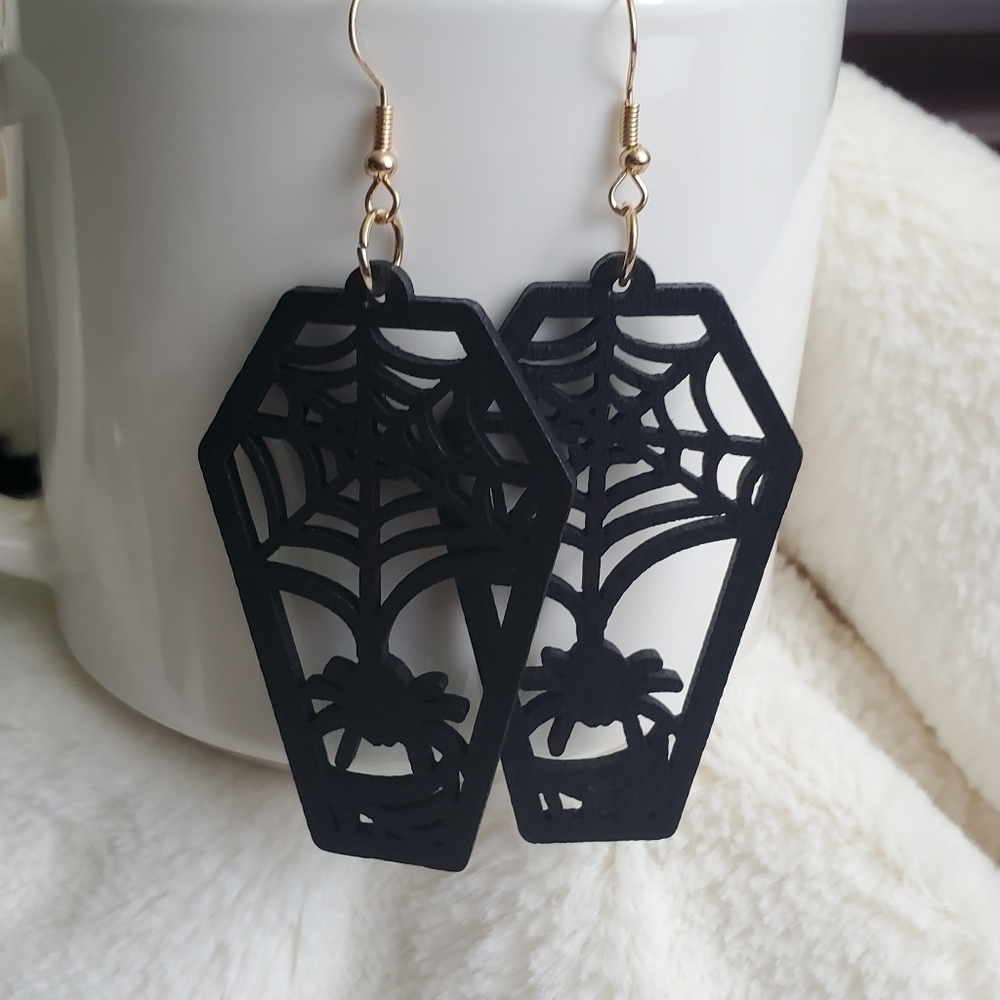 3/$15 New Black Wooden Halloween Spider Earrings